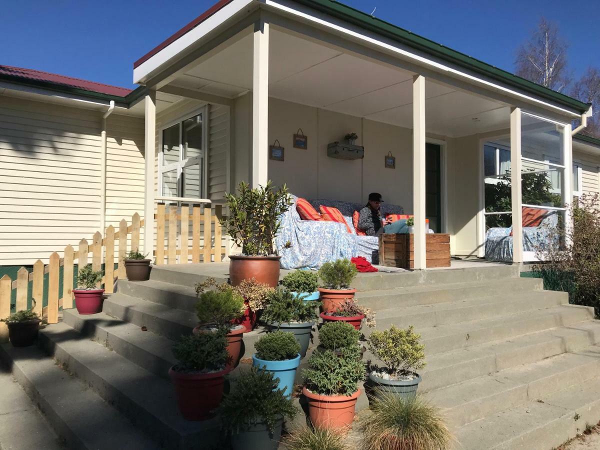 Tailor Made Tekapo Accommodation - Guesthouse & Hostel Lake Tekapo Exterior photo